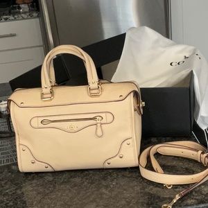 Beige Coach purse 12’Wx8”H